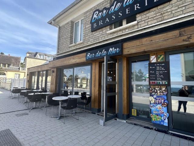 ARROMANCHES LES BAINS FONDS DE COMMERCE DE BAR BRASSERIE