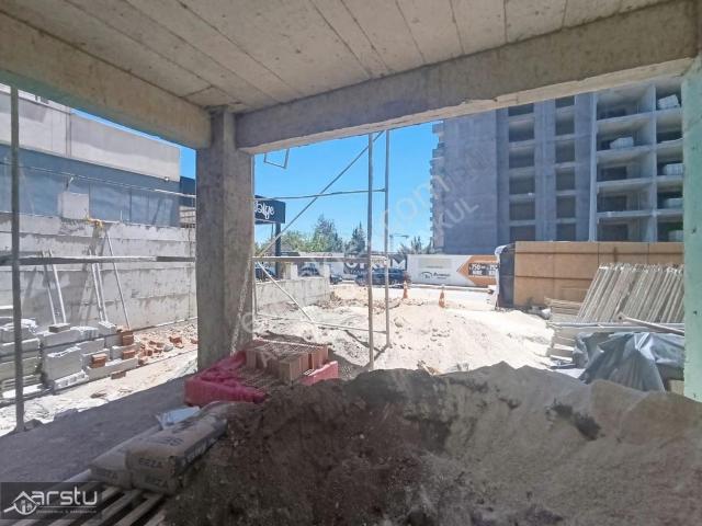 Arstu Gm. Haliseden Avm Yanında 300 M2 Kiralık Dükkan
