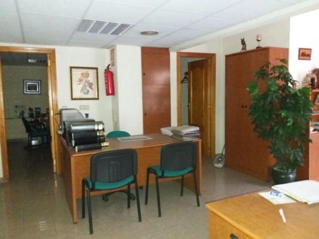 ARS VIVENDI INMOBILIARIA MURCIA VENDE ESTUPENDO LOCAL CERCANO A LA GRAN VÍA, MURCIA