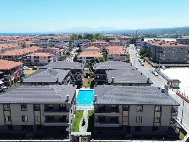Arslan İnşaat Denize Sıfır Havuzlu Sitede %50 Peşin %50 Taksit