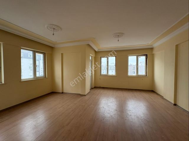 Artı Dan Park Cephe Önü Açık 3+1
