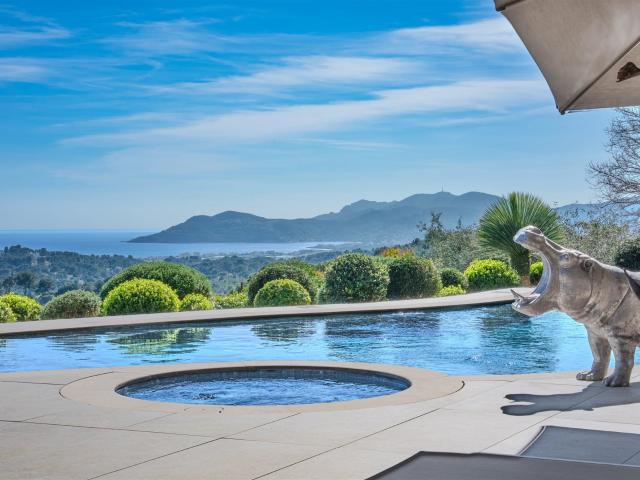 Art de vivre et raffinement au cœur de Mougins 438m² Mougins