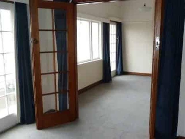 Art deco apartment in iconic Te Aro building