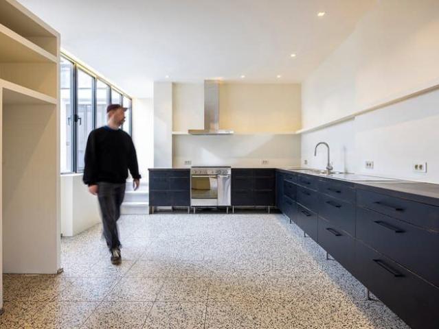 ART DECO APARTMENT WITH PANORAMIC ROOF TERRACE | PULHOF