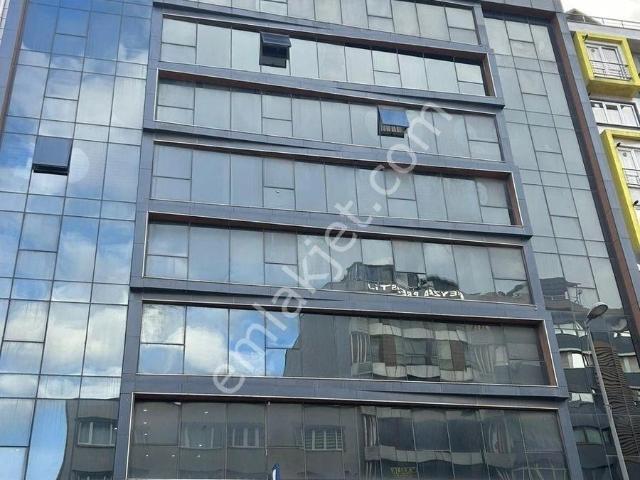 Arteden Taşınmaya Hazır Prestijli Binada Hazır Ofis