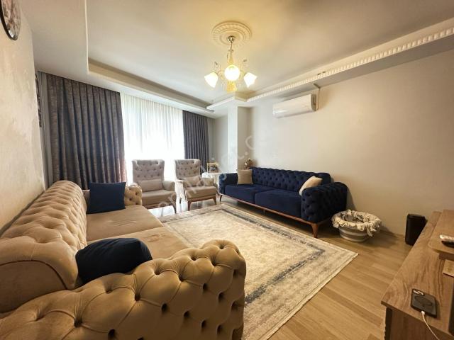 ▃artemin▃eyüpsultan Güzeltepede Metroya Yakın Giriş Kat 70m² 2+1