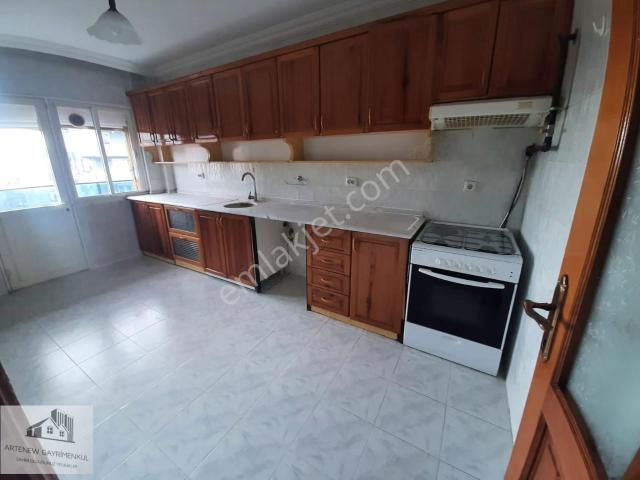 Artenew Emlaktan Bornova İnönü Mah Cadde Üzerinde Kiralık 2+1