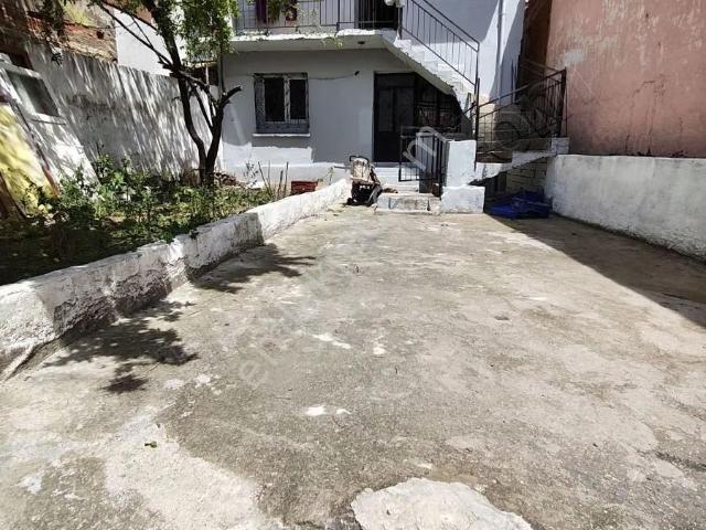 Artenew'den Yatırımlık 156m2 Arsa İçerisinde Komple Satılık Bina