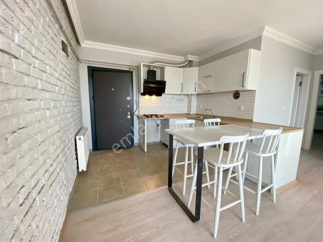 Arteria Avm Yakını,geniş Cam Balkonlu 2+1 Kiralık Daire