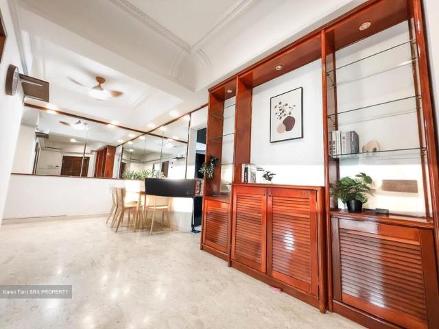 Arthur Mansions D15, Condominium