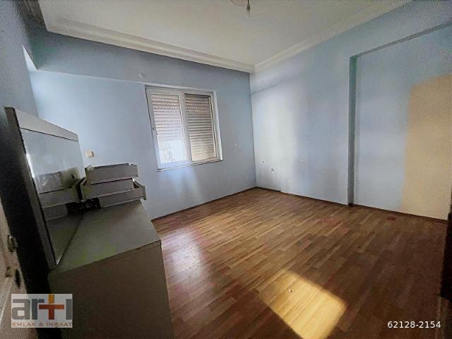 ARTI EMLK İNŞAATTAN 3+1 ASANSÖRLÜ GENİŞ DGAZLI FIRSAT