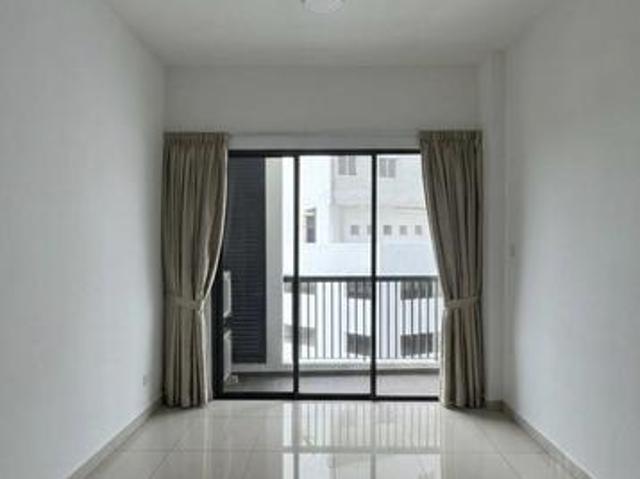 Artis 3 Partially Furnished 800sf 2 Bedder 1 Car Park