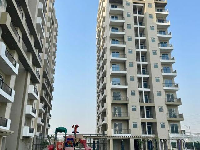 Artique Uptown Skylla 3 Bedroom 1450 Sq. Ft. Apartment in International Airport Road Zirakpur Listing ID: #10397