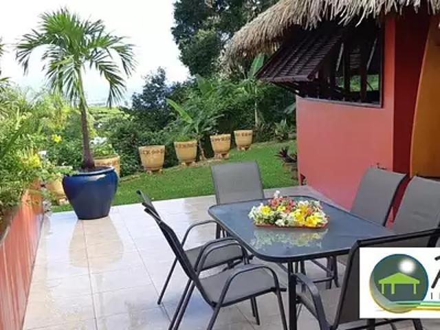 Arue 98701 Location maison 2 pièces t2 terrasse