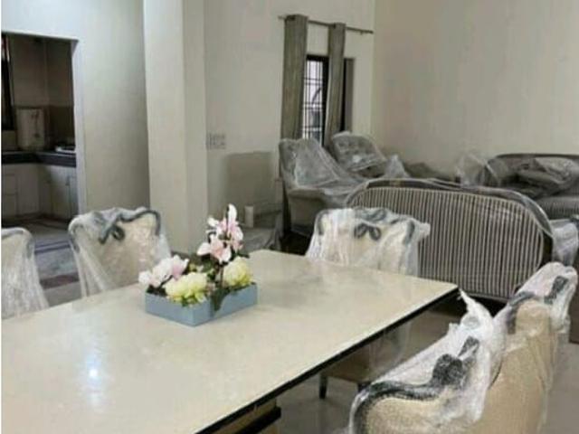 Arun Vihar Sector 37 3 Bedroom 1800 Sq. Ft. Apartment in Sector 37 Noida Listing ID: #10396