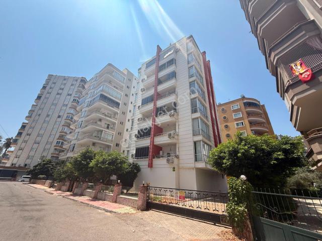 Arve'den Viranşehir'de Tek Bloklu Sitede Temiz Ve Kullanışlı 2+1 Kiralık