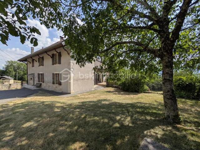ARVIERE EN VALROMEY MAISON 4 CHAMBRES CALME TERRAIN COMBLES AMENAGEABLES