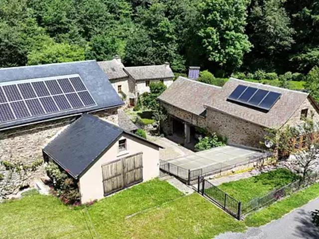 Arvieu 12120 Achat / Vente immeuble terrasse cave