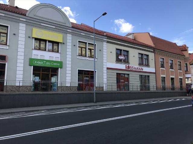 Lokal handlowo usługowy 56 m² w centrum Żar z parkingiem