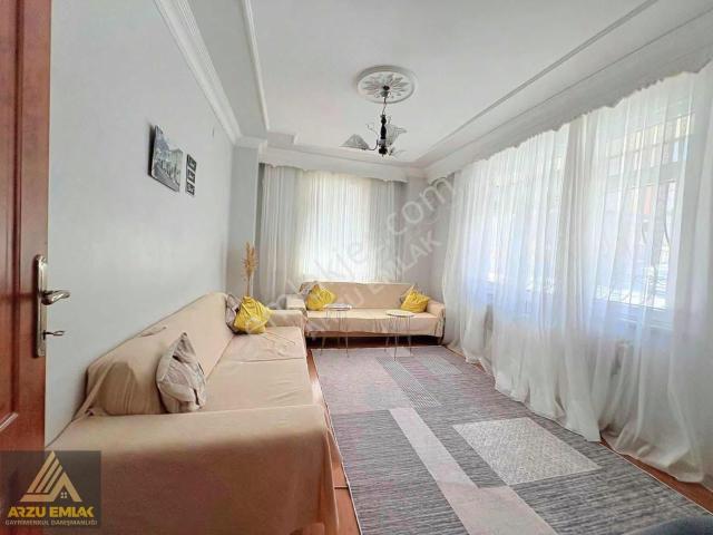 Arzu Emlaktan Yunusemre Mah. 3+1 90 M2 Satılık Daire