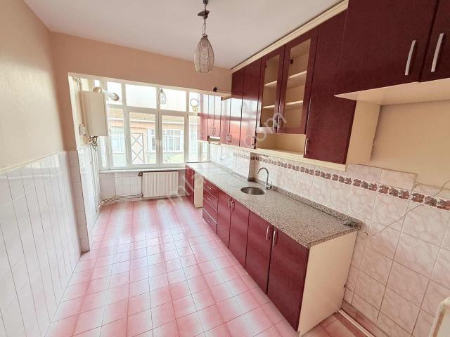 Arzu Emlaktan Zübeydehanım Mah Satılık 2+1 Arakat Daire