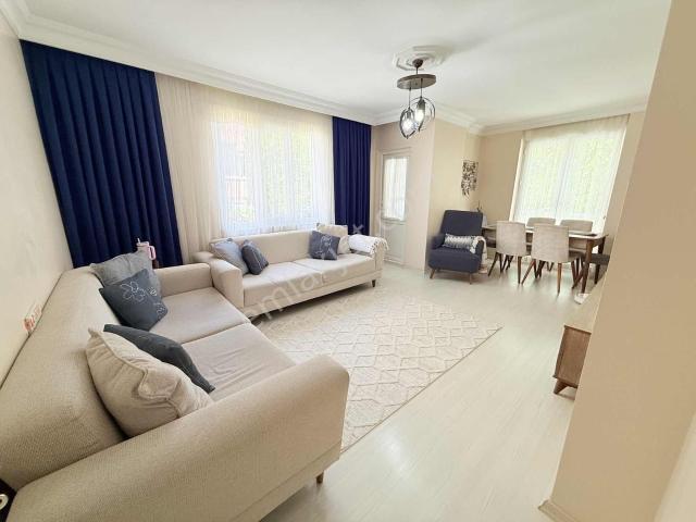 Arzu Emlak'tan 75.yıl Mah Satılık 95 M2 Masrafsız Ara Kat Daire