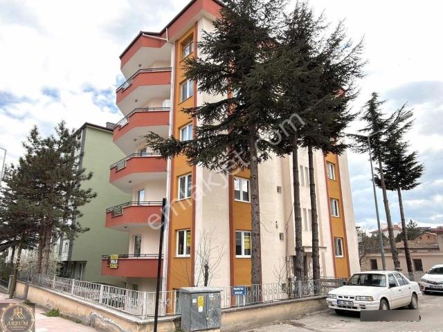 Arzum Gayrimenkul Danışmanlıktan 4+1 Bakımlı Daire
