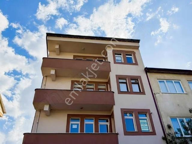 Arz Emlak'tan Emniyet Karşısında Kiralık 3+1 Daire