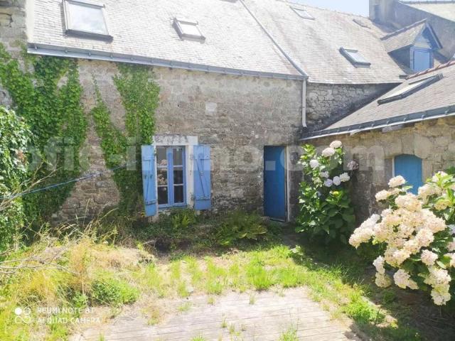 ARZON BENINZE VILLAGE TYPIQUE