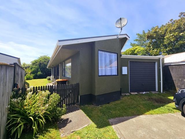 awapuni, 2 bedrooms