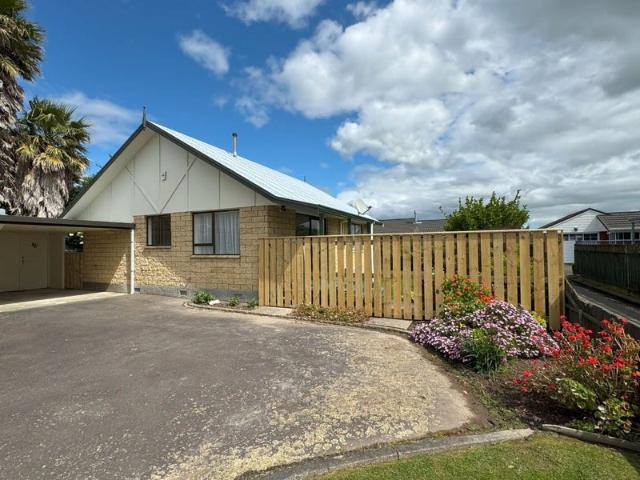 awapuni, 2 bedrooms