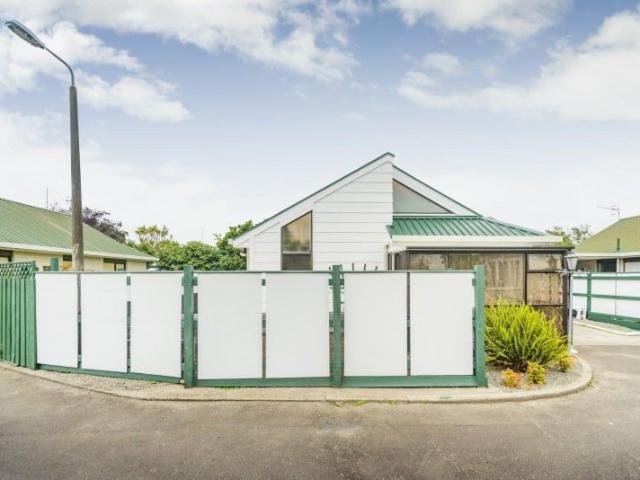 Awapuni, 2 bedrooms