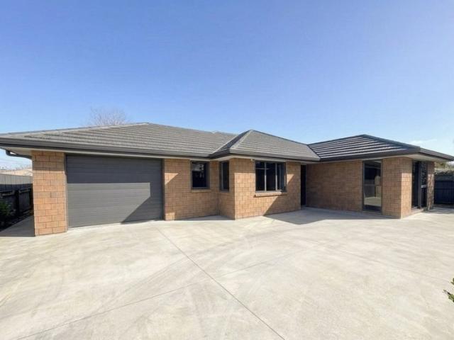 awapuni, 3 bedrooms