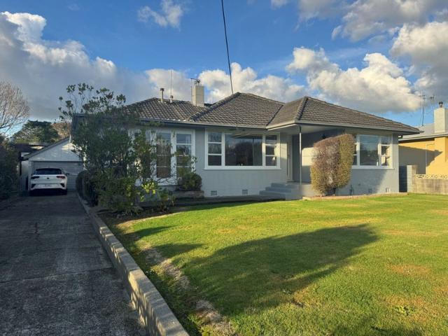 awapuni, 3 bedrooms