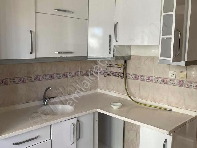 Aw'den 3+1 Doğalgazlı Bahçeli Demirkorkuluklu Kiralık