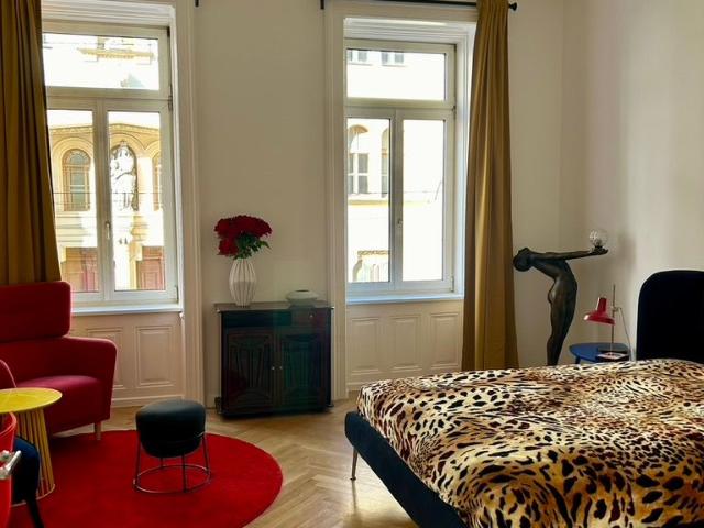 Awesome, bright flat, Vienna Amsterdam Apartments for Rent