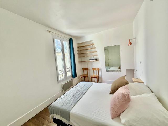 Awesome home with nice city view, Paris Amsterdam Apartments for Rent