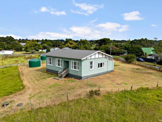 awhitu, 3 bedrooms