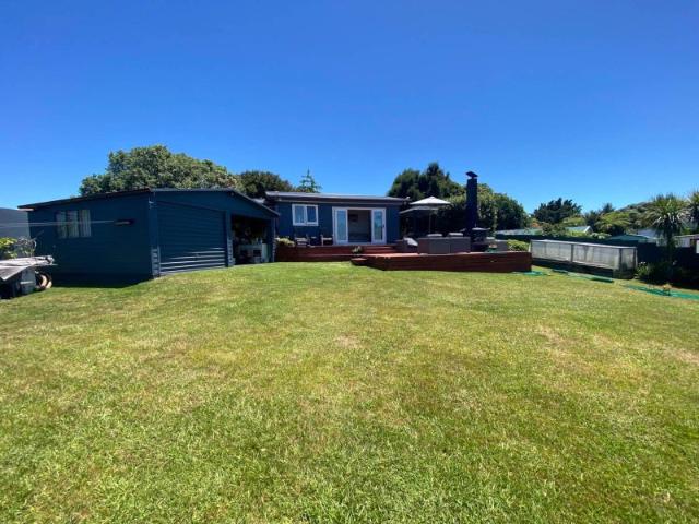 awhitu, 2 bedrooms