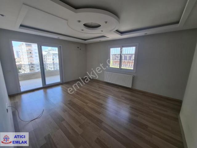 Atıcı'dan Belediye Yanında İskanlı Geniş Kombili 3+1 Kiralık