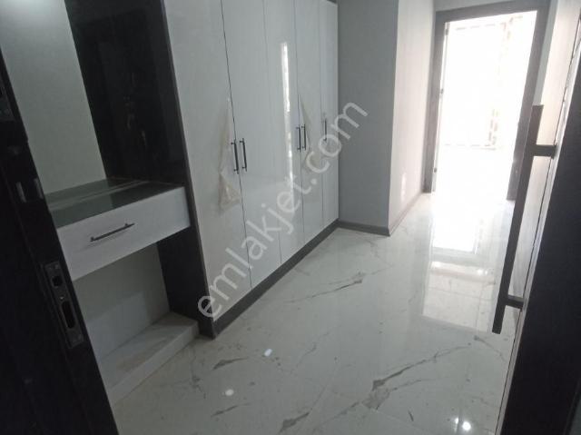 Atıcı'dan Belediye Civarı Zenbilci Bulvarında 2+1 Kiralık Daire