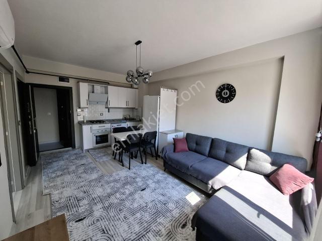 Atıcı'dan Caddeye Yakın Sıfır Eşyalı Sıfır 1+1 Kiralık Daire
