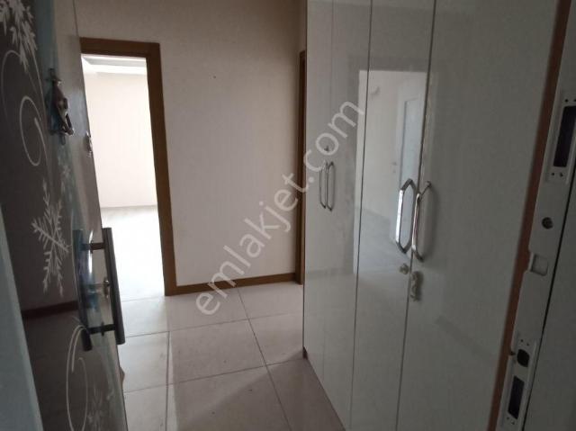 Atıcı'dan Elifsu Uludağ'd Kombili 2+1 Kapalı Mutfak Kiralık Dair