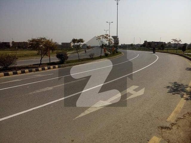 At Central Location Easy Access To 120 Feet Wide Road 10 Marla Plot For Sale