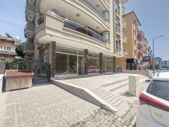 Atıfbey Mahallesinde Hareketli Mevkii De Kiralık Dükkan