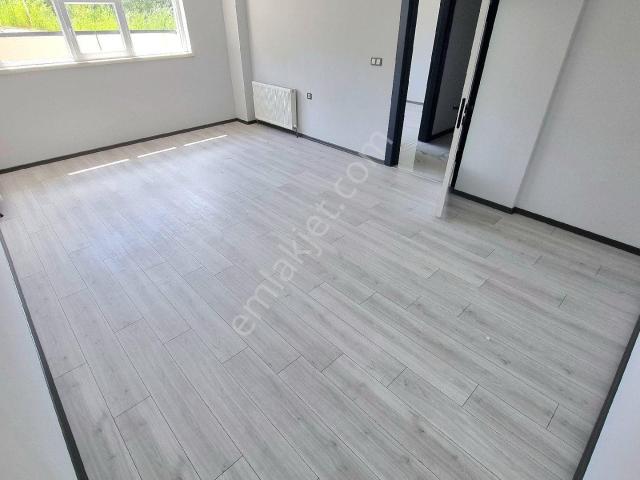 At Çiftliği Yanı Sıfır 3+1 Yüksek Giriş Kiralık Daire