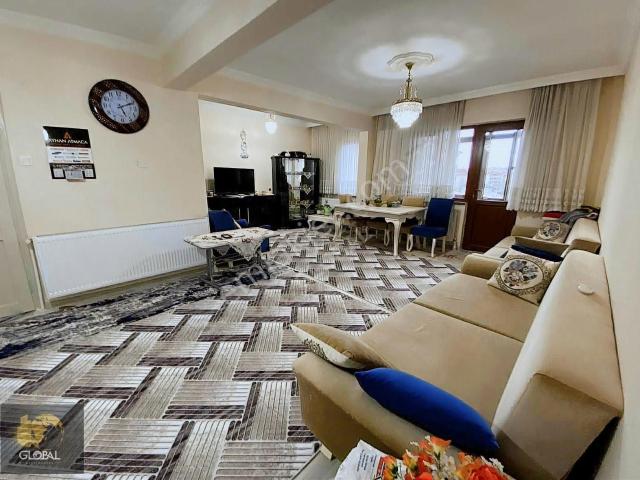 Çatmaca'da Satılık 115m2 Satılık 2+1 Daire