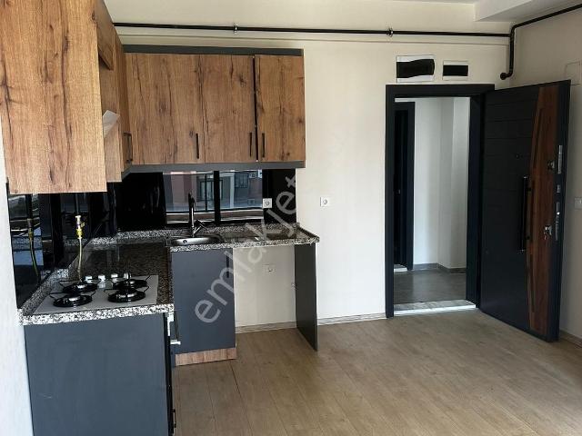 Atmacadan 34. Caddede Güvenlikli Sitede Kiralık 1+1
