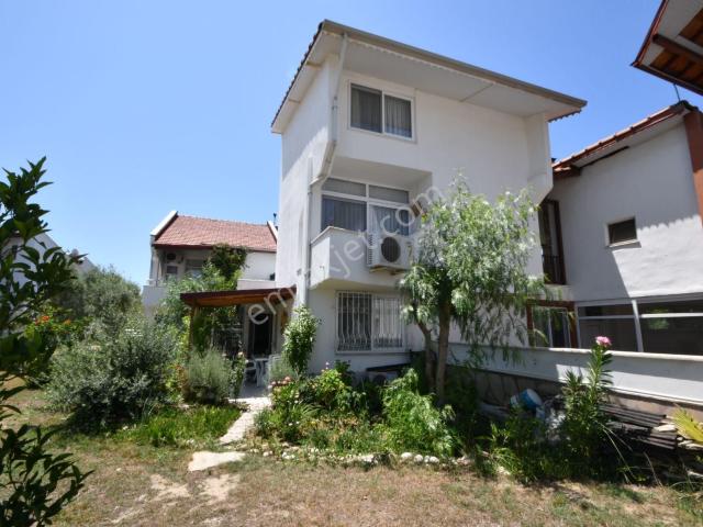Ato Tatil Sitesi'nde Full Eşyalı Satılık Tripleks Villa