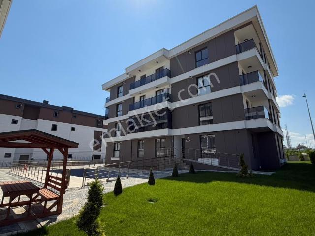 Atatürk Mah Havuzlu Site İçerisinde Kiralık Lüx 1+1 Daire